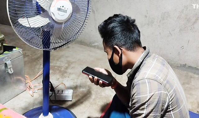 Hot Gay: A Unique Sexy Story Of A Fun Mechanic And A Fan Repair