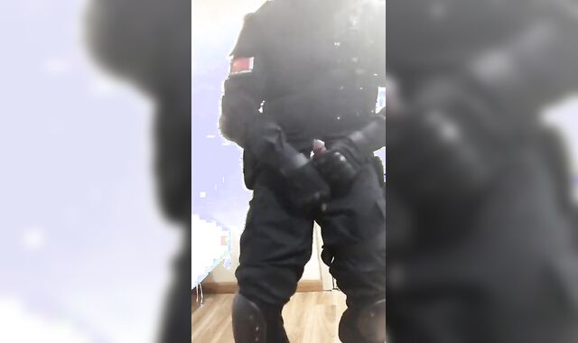 Solo Heat: swat soldier jerk off in uniform and hood