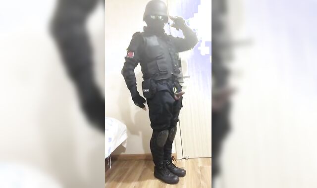 Solo Heat: swat soldier jerk off in uniform and hood