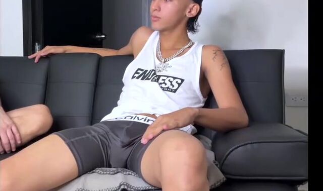 Solo Heat: Nau Vega cums on the casting couch