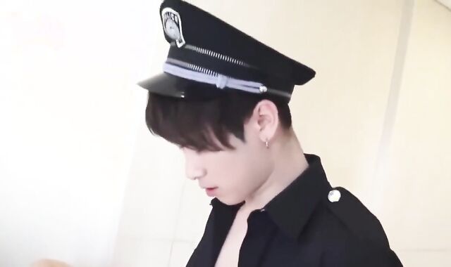 [2019.6.27] The police man japanese fucked crimer