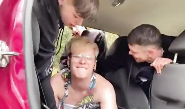 Gay Amateur: Banging In The Car