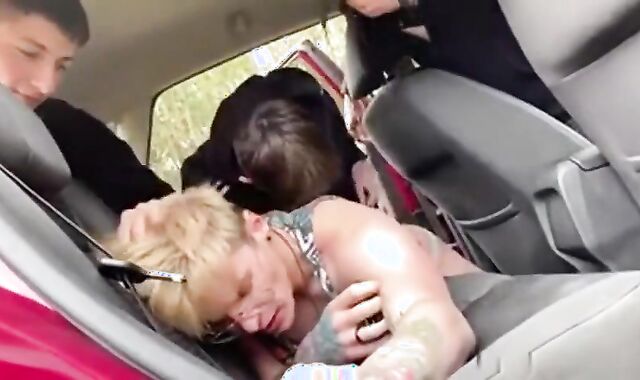 Gay Amateur: Banging In The Car