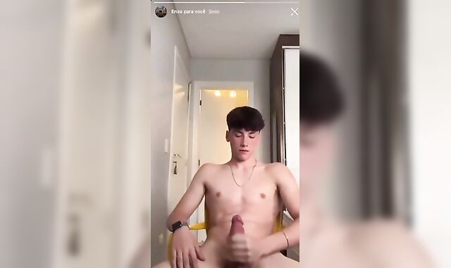 Solo Heat: Brazilian Twink Enzo - jerk off cum