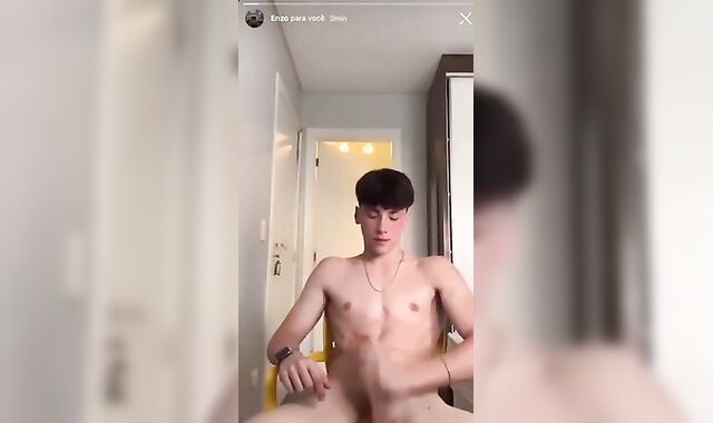 Solo Heat: Brazilian Twink Enzo - jerk off cum