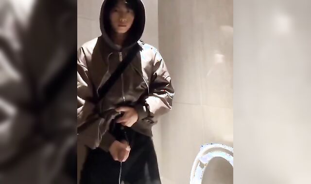 Gay Amateur: asian boy wanking 17