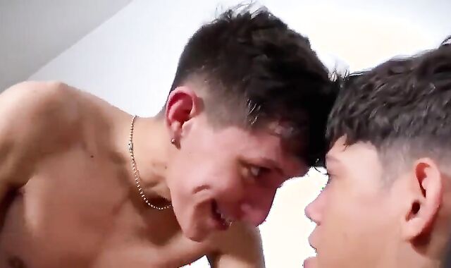 twink loves his schoolfriend