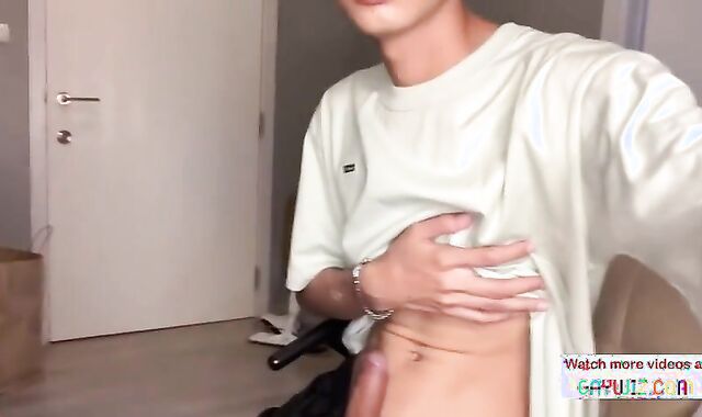 A University Classmate Fucked His Friend At The Schools