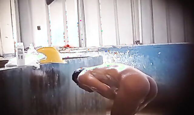 Hot Gay: Indonesia Lokal Kuproy Mandi