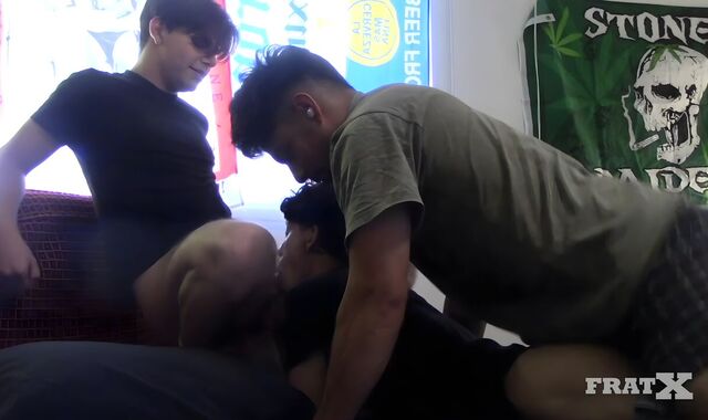 Hot Gay Clip: Cash 4 Cock