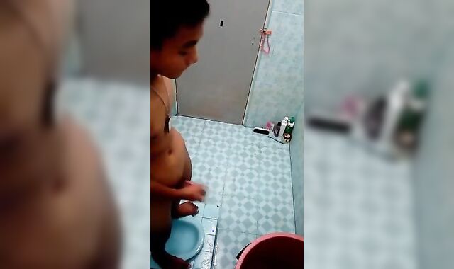 Amature: Asian Twink Bathroom Jerk
