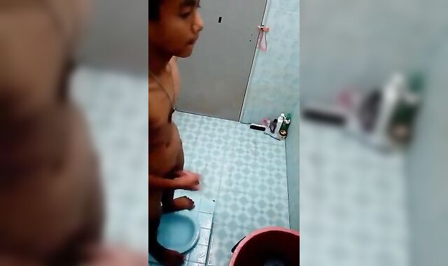Amature: Asian Twink Bathroom Jerk