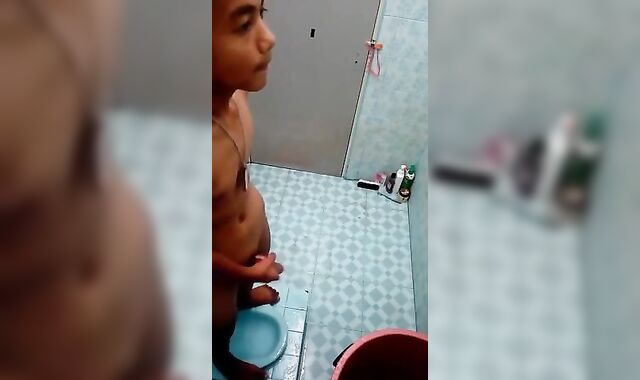 Amature: Asian Twink Bathroom Jerk