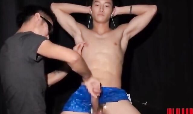 18: Japanese Athlete gets head