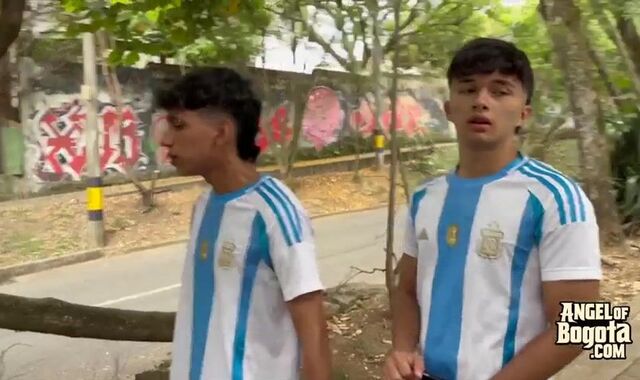 Action: chomolokko boys