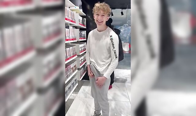 Amature: Public boner,
