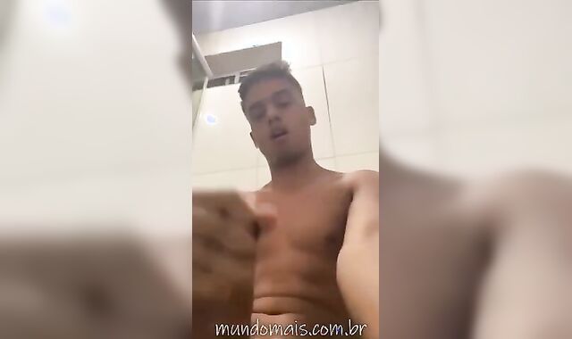 Action: BTwink Matheus TikTok