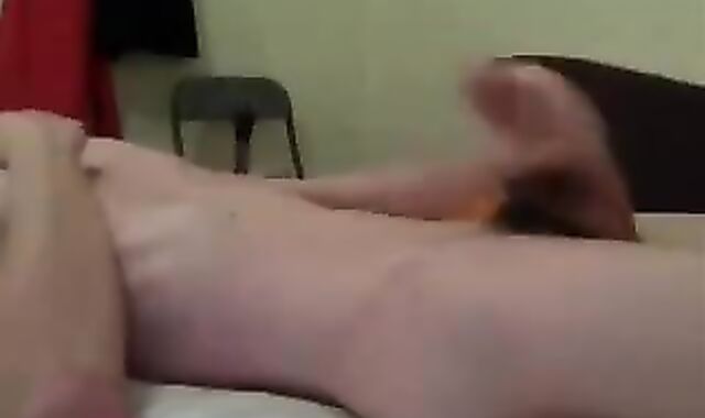 Blond Twink Cam Whore cums after showing it all