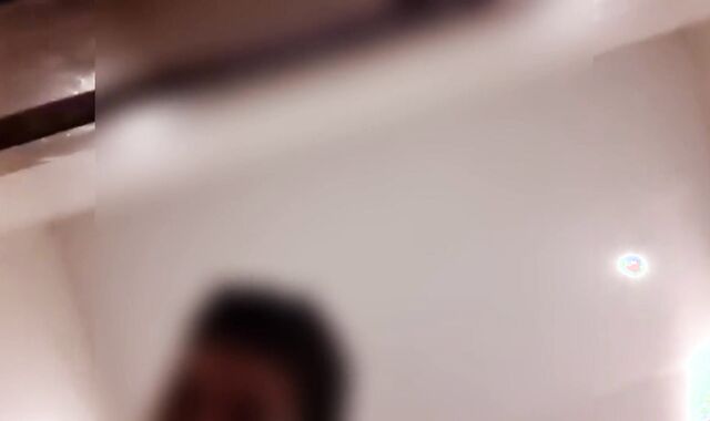 Nagkantutan ang magtropa sa hotel