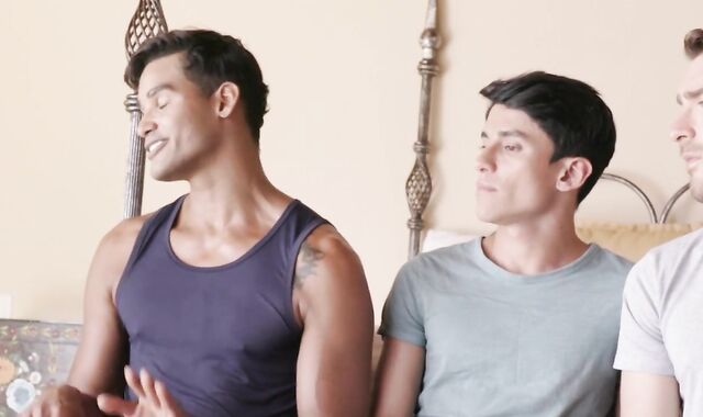 Love Glove-Free-For-All-For-All Castings 15 (Hot And Strung Up)