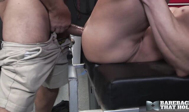 BAREBACKTHATHOLE Kinky Fellows Brian Davila And Sir Jet Wet Shag