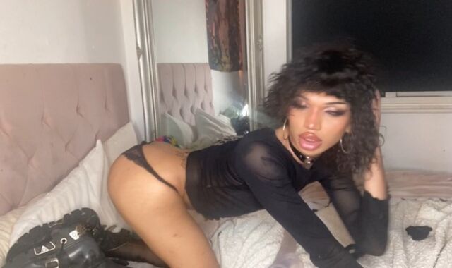 Femboy Trap Plays With Ass-Fuck Penetration Beads