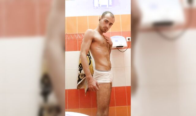 Fur Covered dude rubbin' herself in the gym rest room