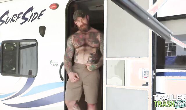 TRAILERTRASHBOYS Bearded Masturbate Dixon Barebacks Wesley Forest