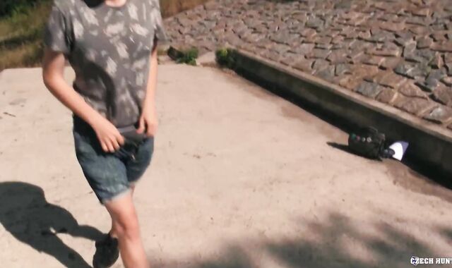 BigStr - Schoolgirl Is Brief On Cash But Fortunately A Boy Pays Him For A Portrait & To See His Yam-Sized Salami