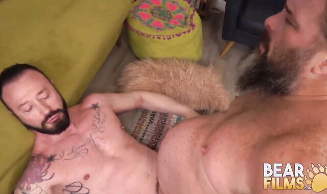 BEARFILMS Big Beaded Hunk Gene Wade Barebacked By T Wilcox