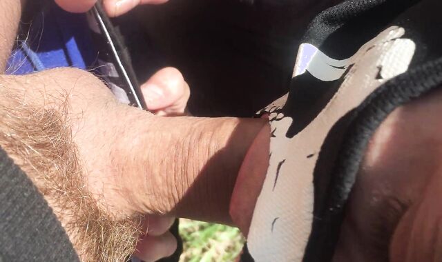 Inhaling my monstrous man-meat in public !