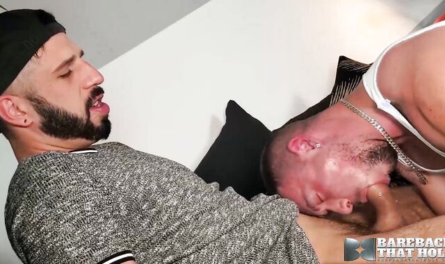 BAREBACKTHATHOLE Latino Romeo Davis Barebacks Bobby
