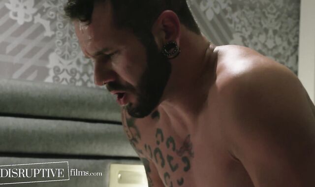 'Who Tears Up Me Toughest?' Bottom Boy's Lovers Fight For His Bum - DisruptiveFilms