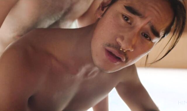 Vocal Bottom & Wolf Have Voyeuristic Pound-Jamboree Without A Rubber