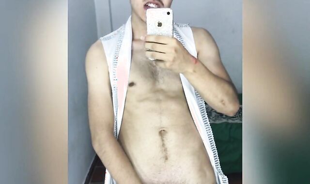 una rica paja después de llegar a casa sudado