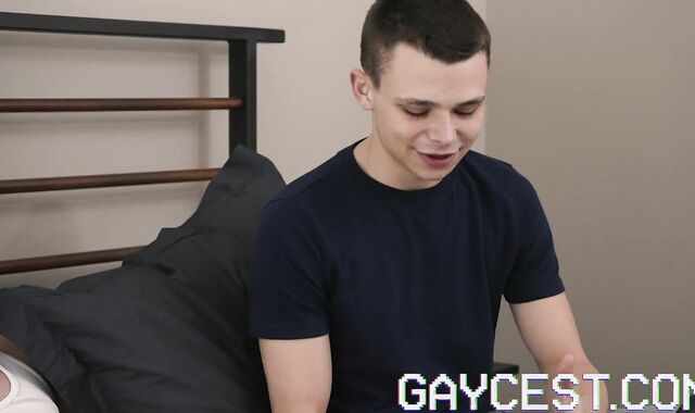 GAYCEST - Muscle top Rick barebacks and breeds eager twunk Austin