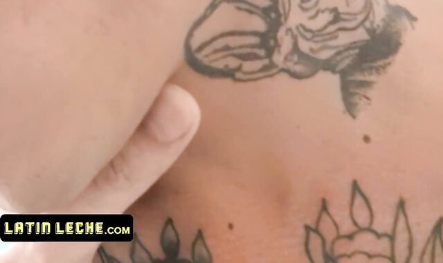 Trickster Pays A Fellow To Get His Bum Humped