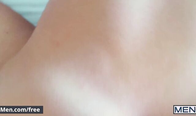 Men - Dacotah Crimson Finds Out His Wifey Cheated On Him & Determines To Have Some Joy With Johnny Bandera