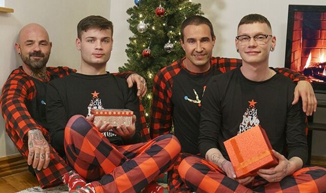 Twunk Trade - Muscled Kinky Step-Fathers Prize Their Good Men With Nasty Introduce For Christmas