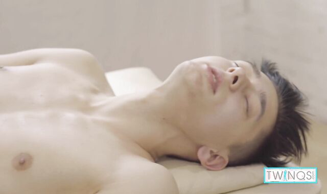 Super-Super-Fucking-Hot Pretty Dude Michael Pummels Logan's Lil''' Twink Pink Hole!