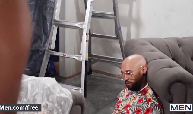 Studs - DeAngelo Jackson Shoots A Fountain Up & Offers Andy Taylor A Pulverize As He Swings His Beat