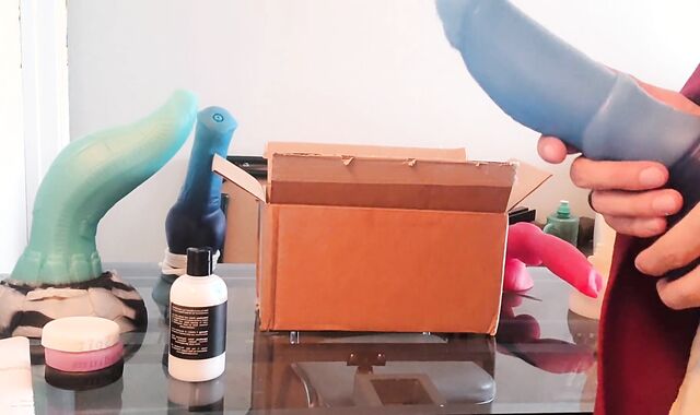 Reviewing the newest Bad Dragon fucktoy in my collection!