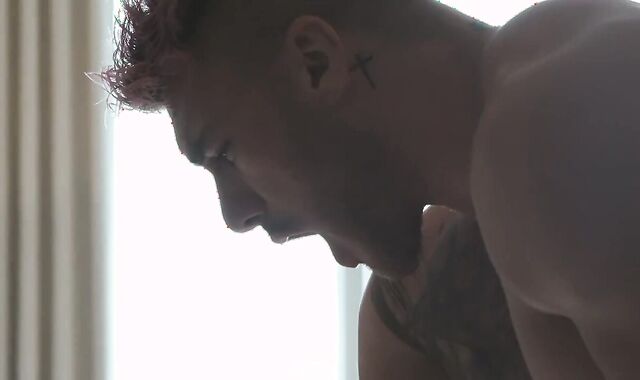 Cade Maddox bangs Ace Quinn and William Bean Testicle Tonic without a condom